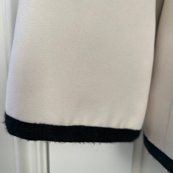 Veronica Beard Harriet Contrast Castaway Blazer - Picture 9 of 9